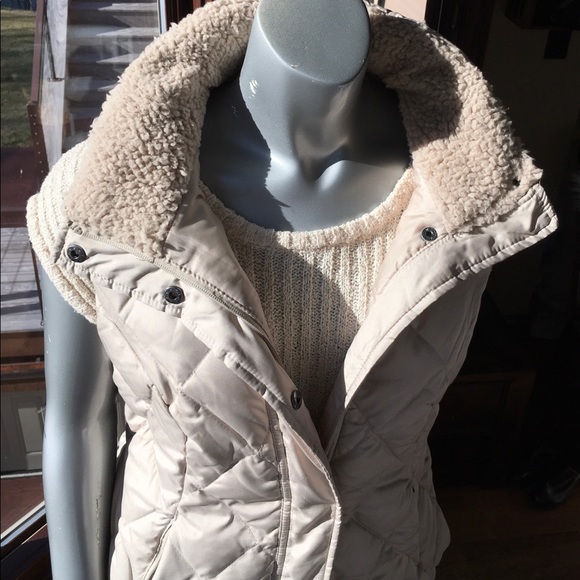 Kenneth Cole Reaction Puffer Vest. Size M. EUC. - Picture 2 of 16